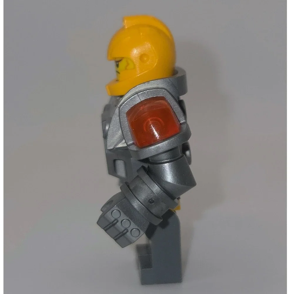LEGO Nexo Knights Axl Minifigure Small Silver Orange Excellent